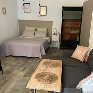 https://lappartement-de-gaston.fr-provencehotel.com